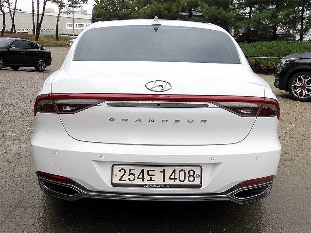 HYUNDAI Grandeur - Vista 4