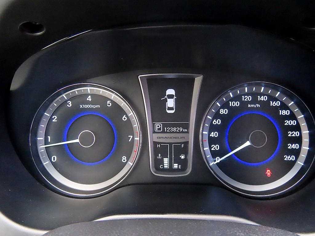 HYUNDAI Grandeur - Vista 9