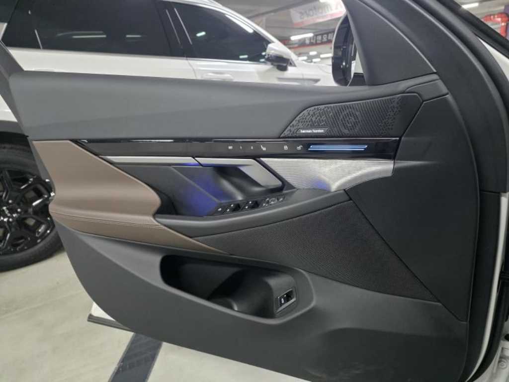 [BMW]5시리즈 (G60) 520i M 스포츠 - миниатюра 11