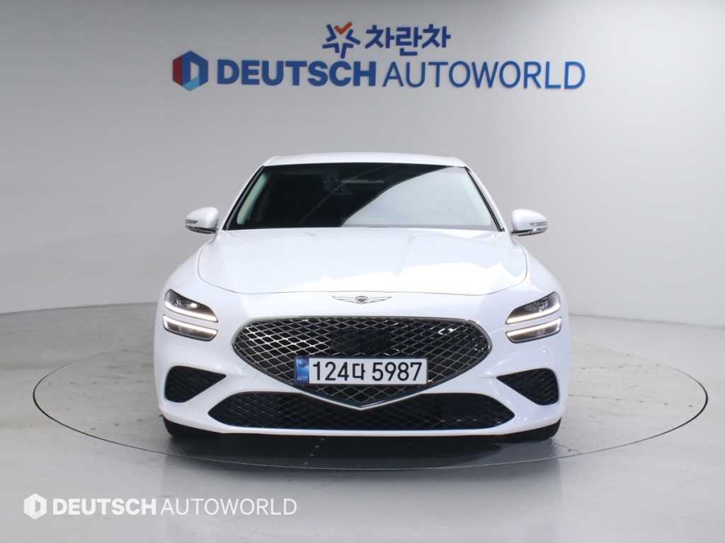 Genesis G70 - Vista 3