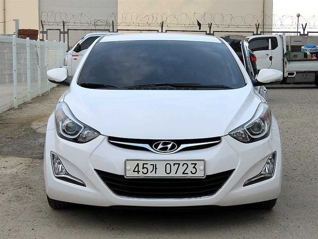 HYUNDAI Avante 2014 Blanco - Importación desde Corea - HF Imports Iquique - Foto 1