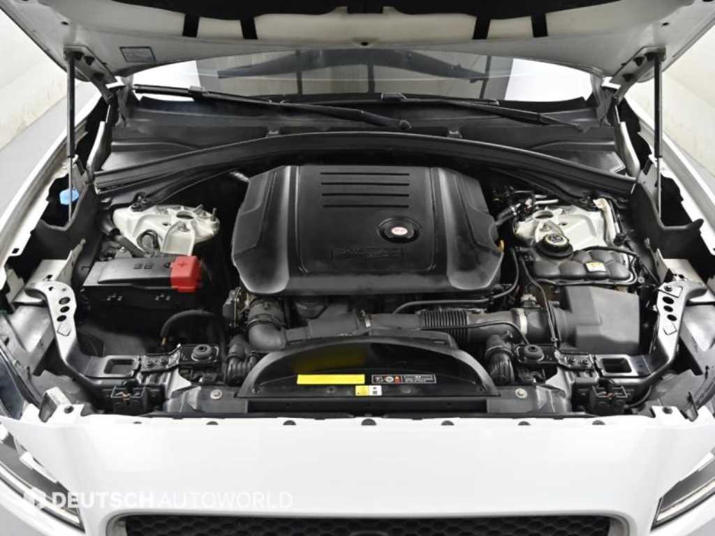 Jaguar F-PACE - Vista 6