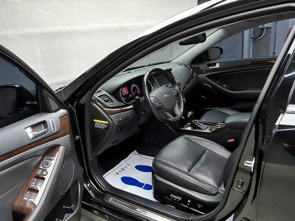 KIA K7 - Vista 5