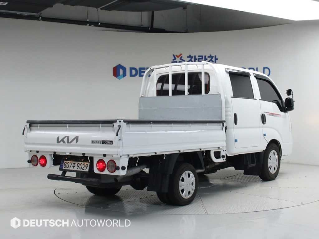 Small Truck Cargo (small) - Vista 2