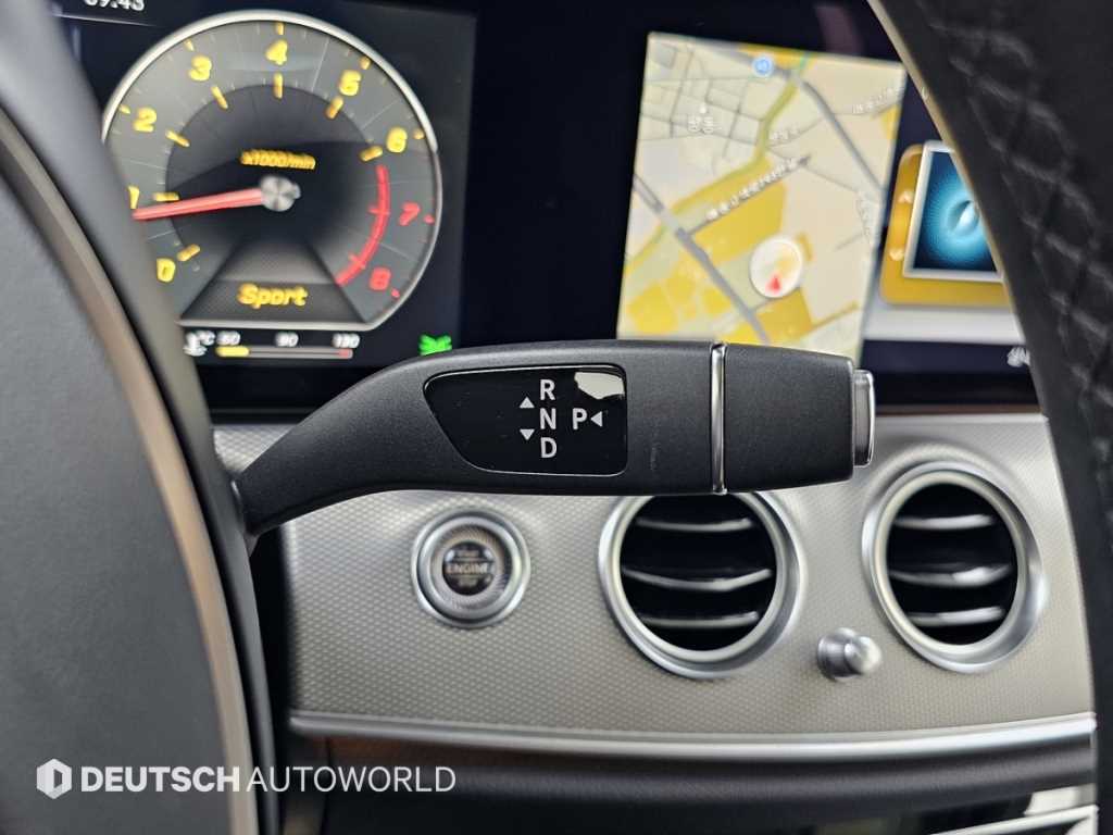 Mercedes Benz E class - Vista 9