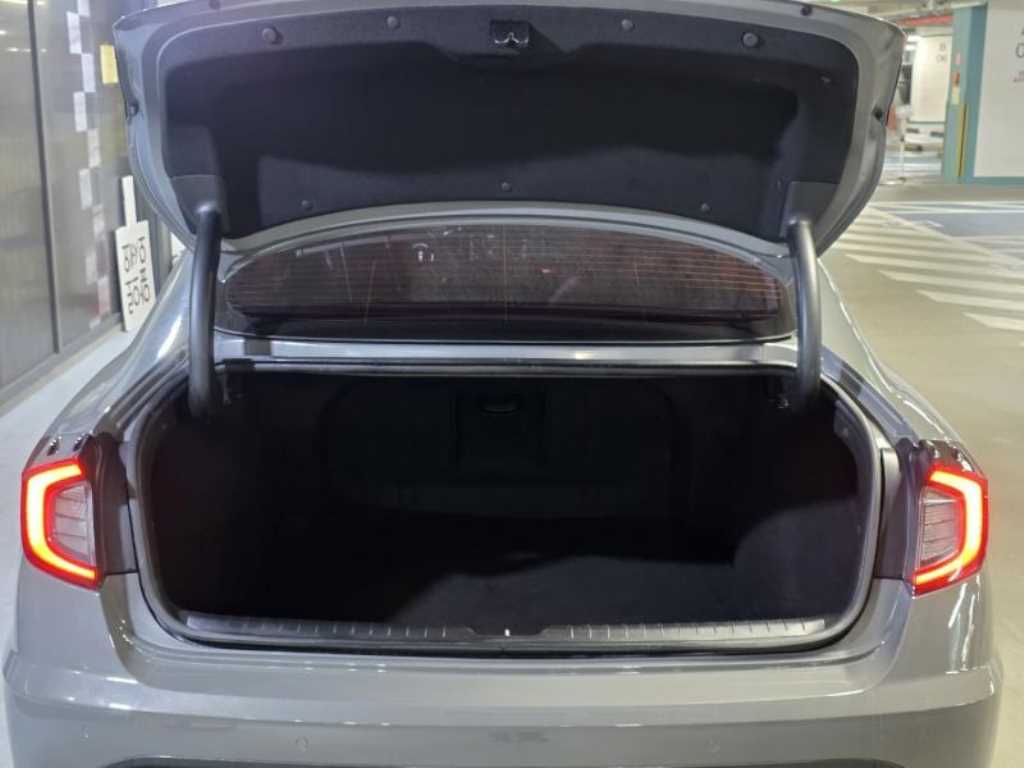 HYUNDAI Sonata - Vista 6
