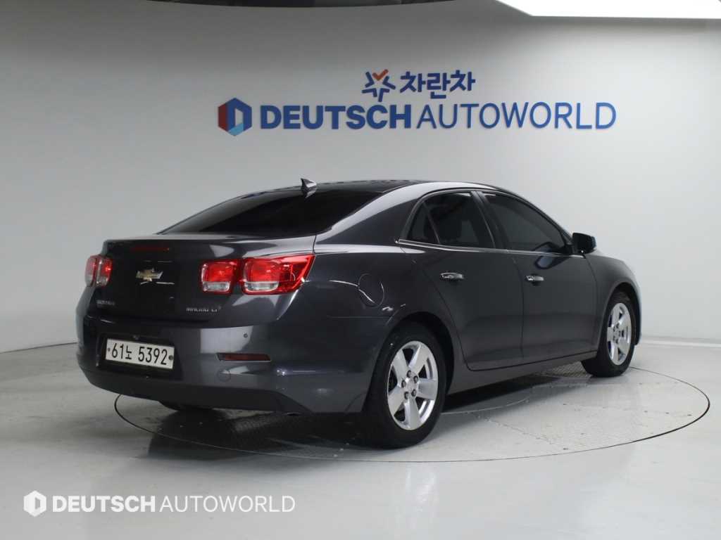 Chevrolet Malibu - Vista 4