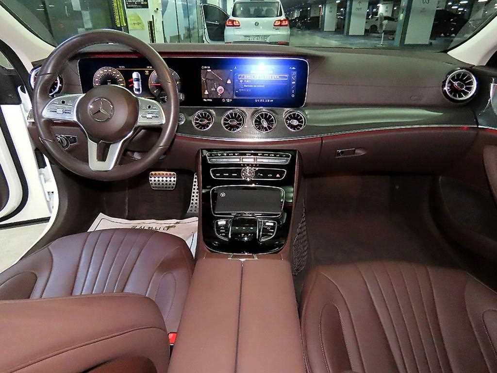 Mercedes Benz CLS Class - Vista 10