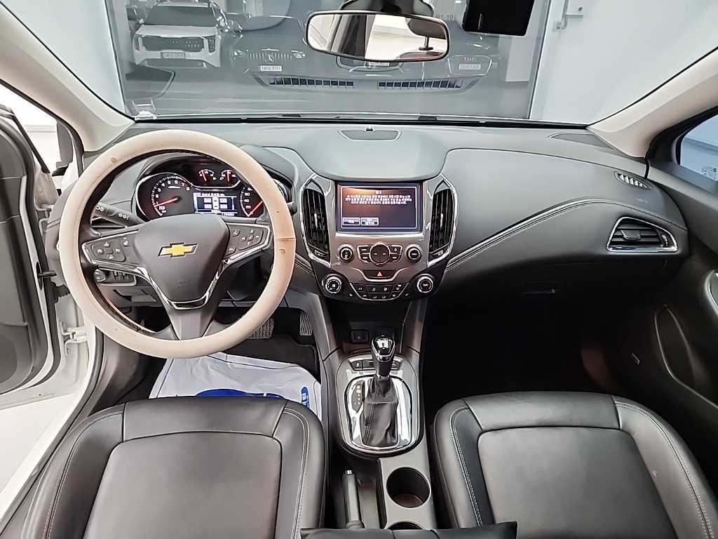 Chevrolet Cruise - Vista 7