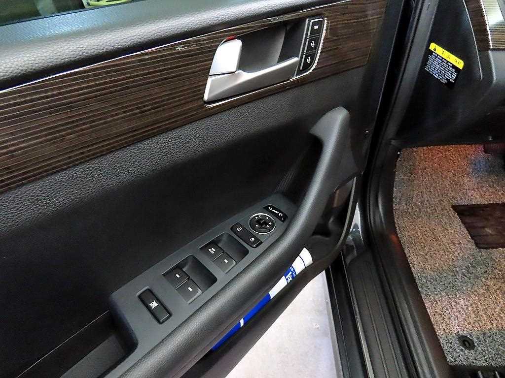 HYUNDAI Sonata 2018 Gris - Importación desde Corea - HF Imports Iquique - Foto 13