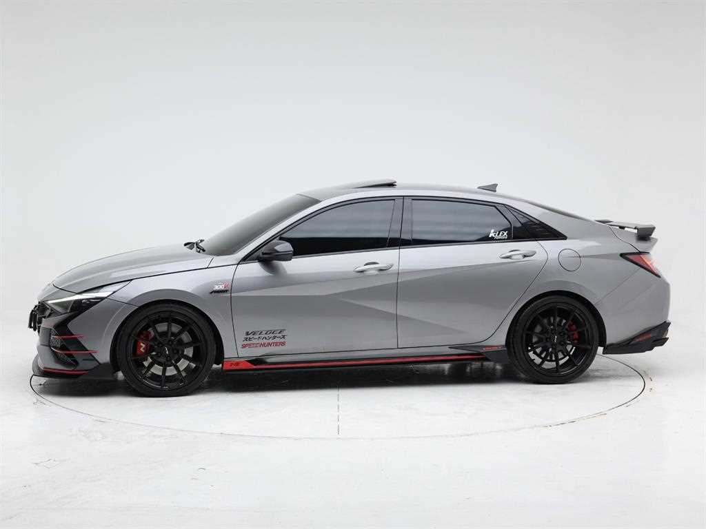 HYUNDAI Avante - Vista 3