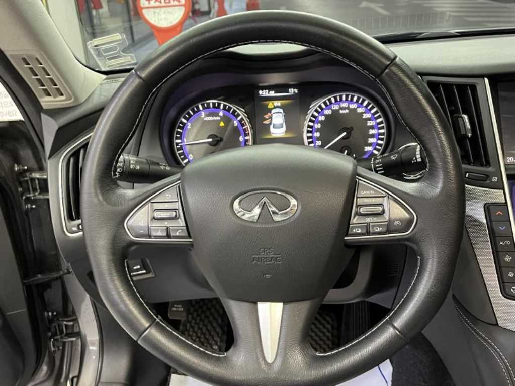 Infiniti Q - Vista 10