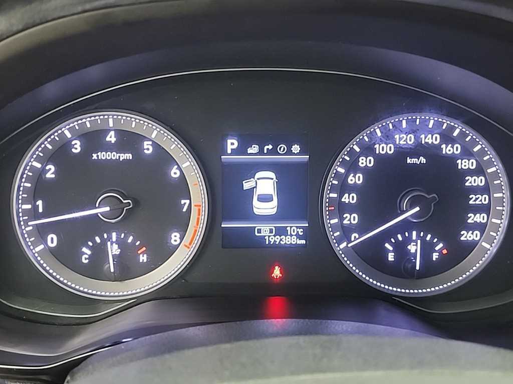 HYUNDAI Grandeur - Vista 6