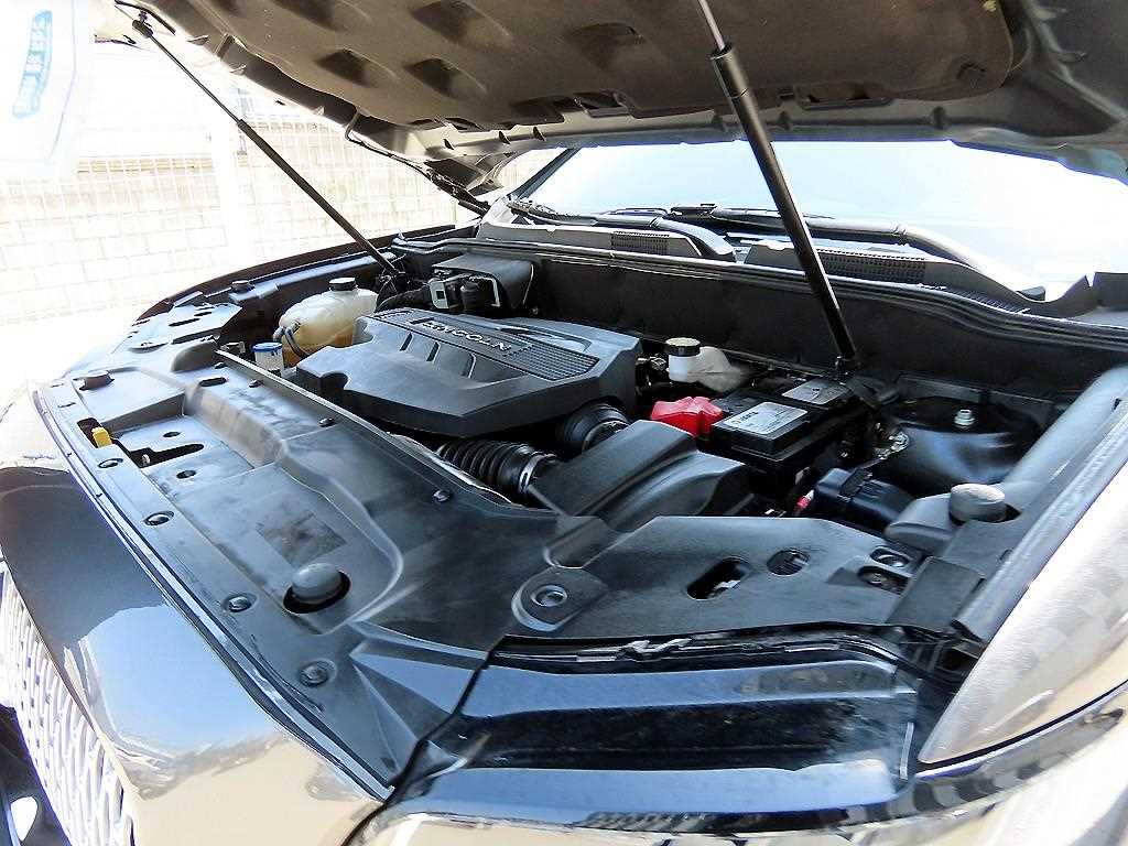 Lincoln Nautilus 2019 Gris - Importación desde Corea - HF Imports Iquique - Foto 19