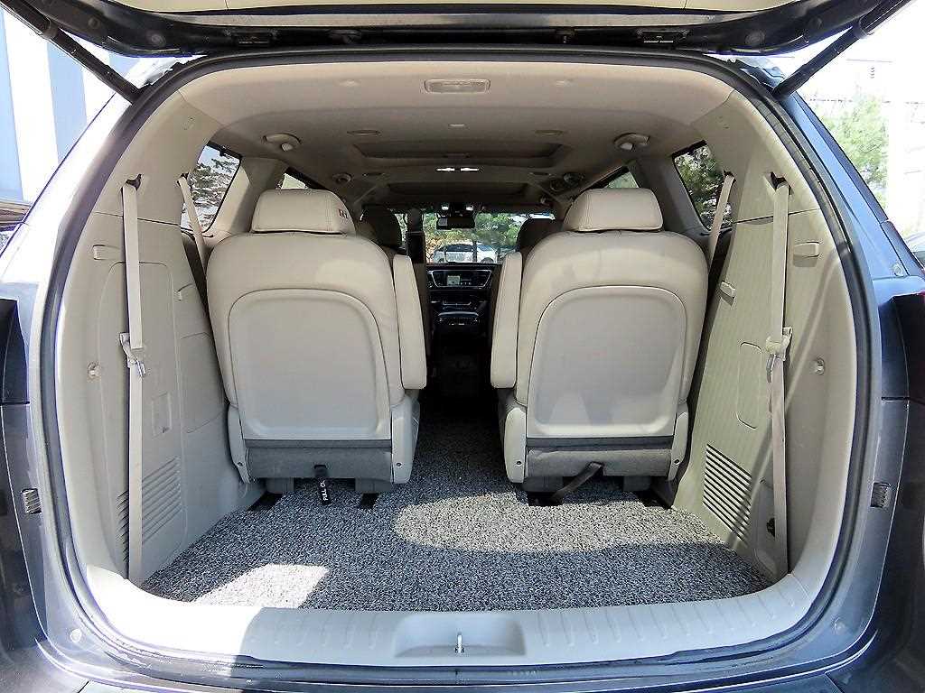 KIA Carnival 2017 Gris - Importación desde Corea - HF Imports Iquique - Foto 16