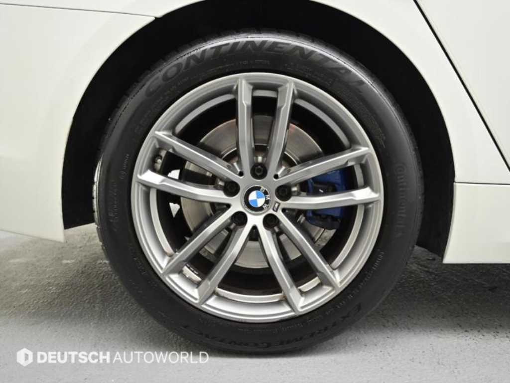 BMW 5 Series - Vista 5