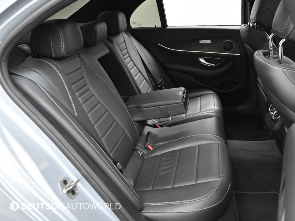 Mercedes Benz E class - Vista 12