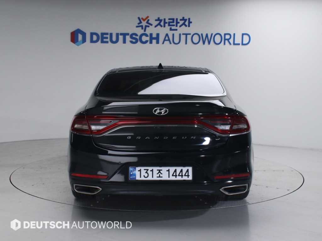 HYUNDAI Grandeur - Vista 4