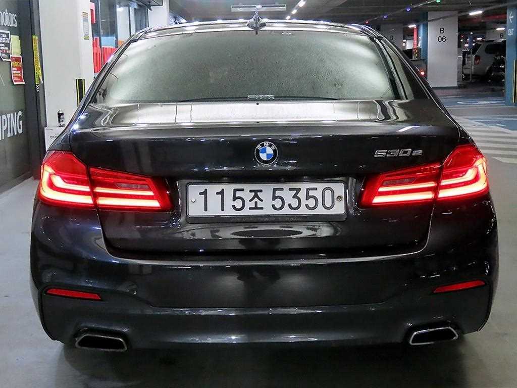 BMW 5 Series - Vista 5