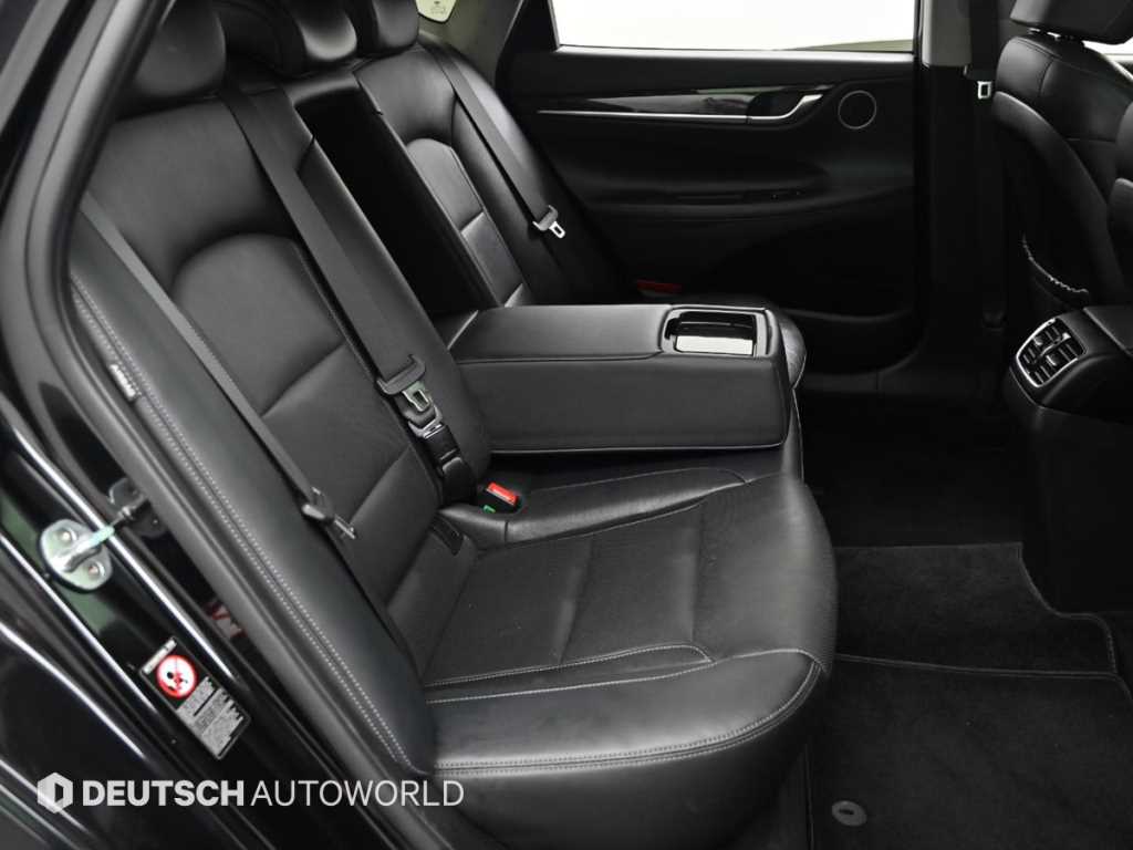 HYUNDAI Grandeur - Vista 12