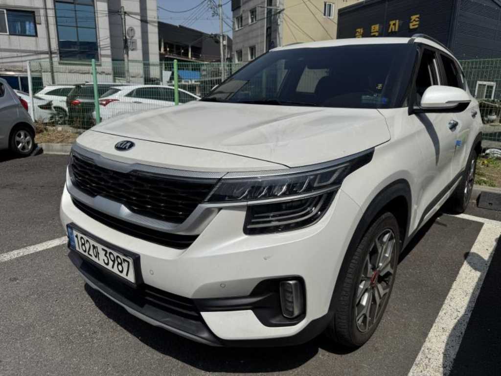 KIA Seltos - Vista 3