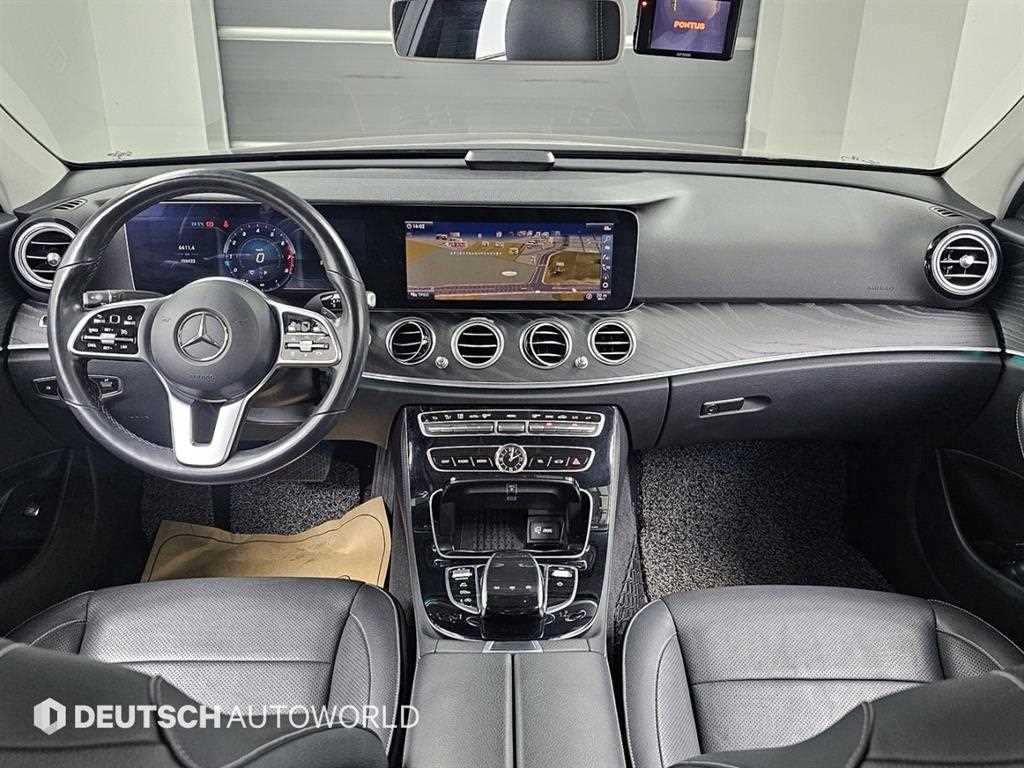 Mercedes Benz E class - Vista 7