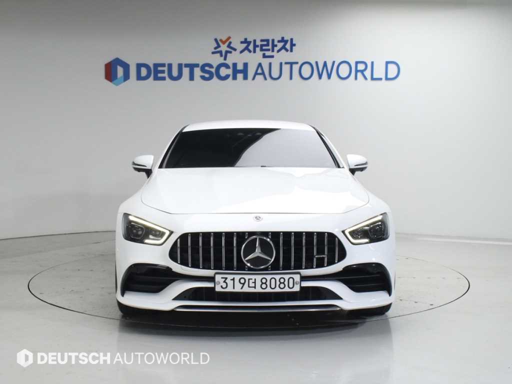 Mercedes Benz AMG GT - Vista 3