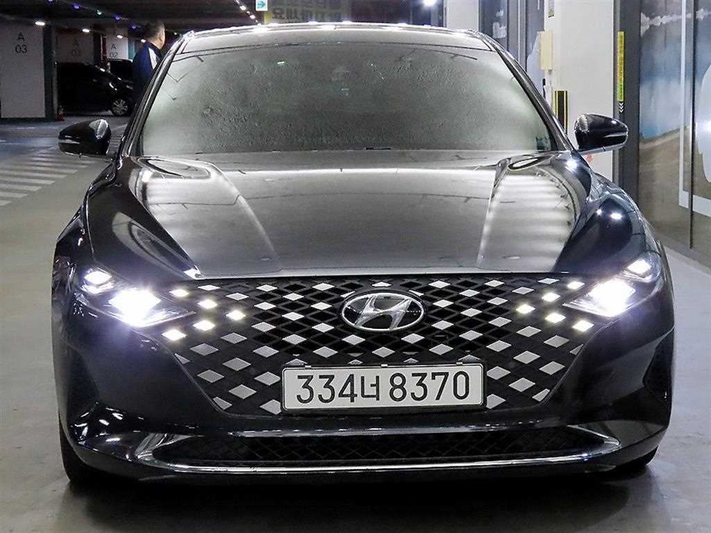 HYUNDAI Grandeur - Vista 2