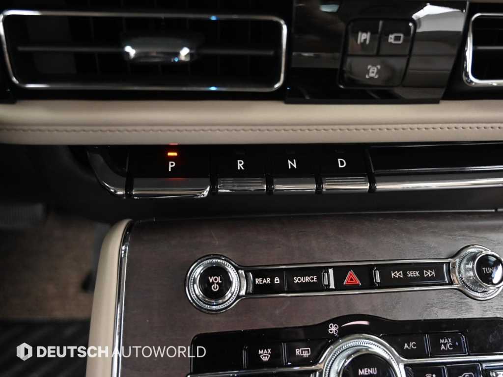 Lincoln Aviator - Vista 9