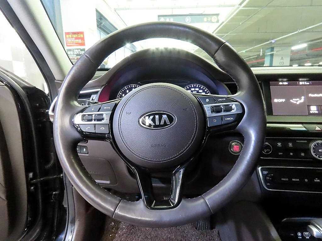 KIA K7 - Vista 8