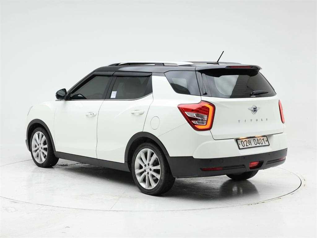 Ssangyong Tivoli - Vista 4