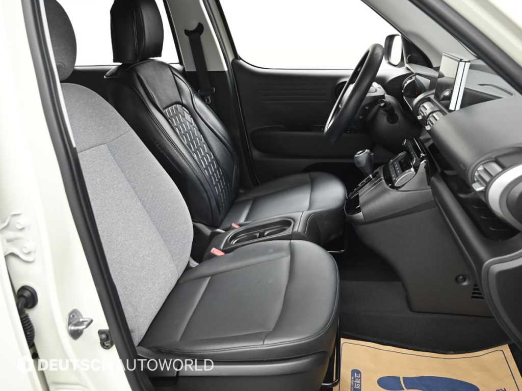 HYUNDAI Casper - Vista 10