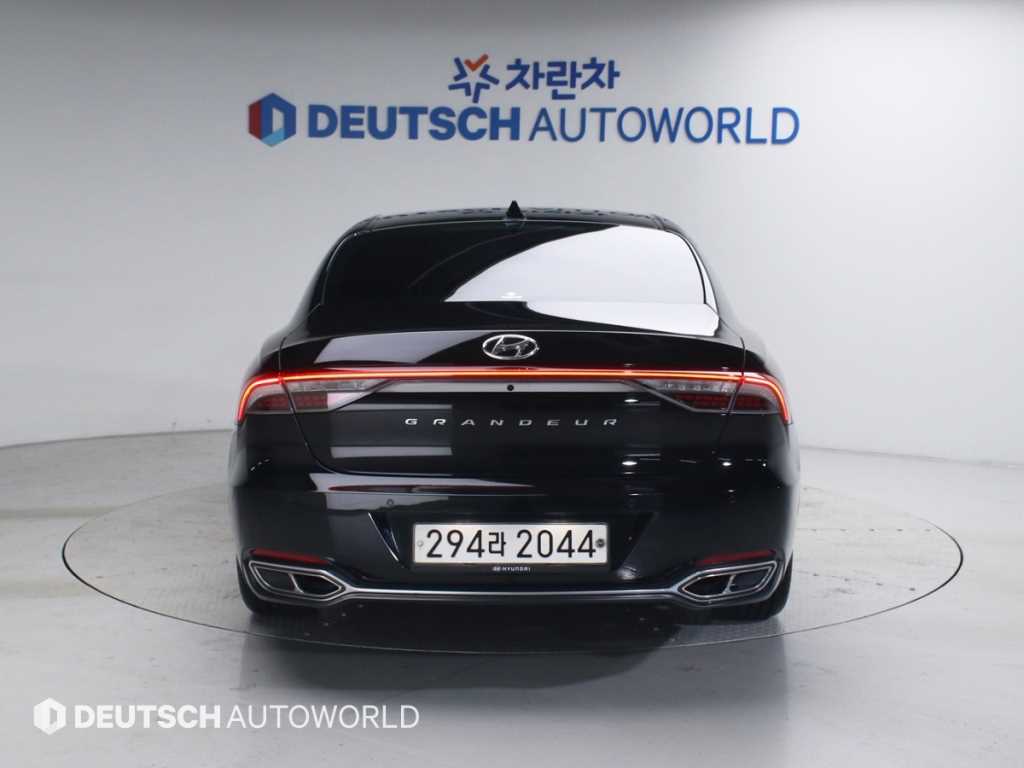 HYUNDAI Grandeur - Vista 4