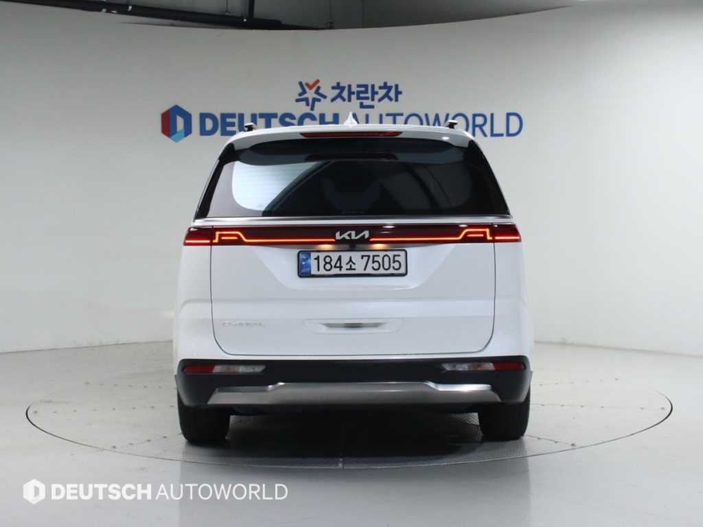 KIA Carnival - Vista 4