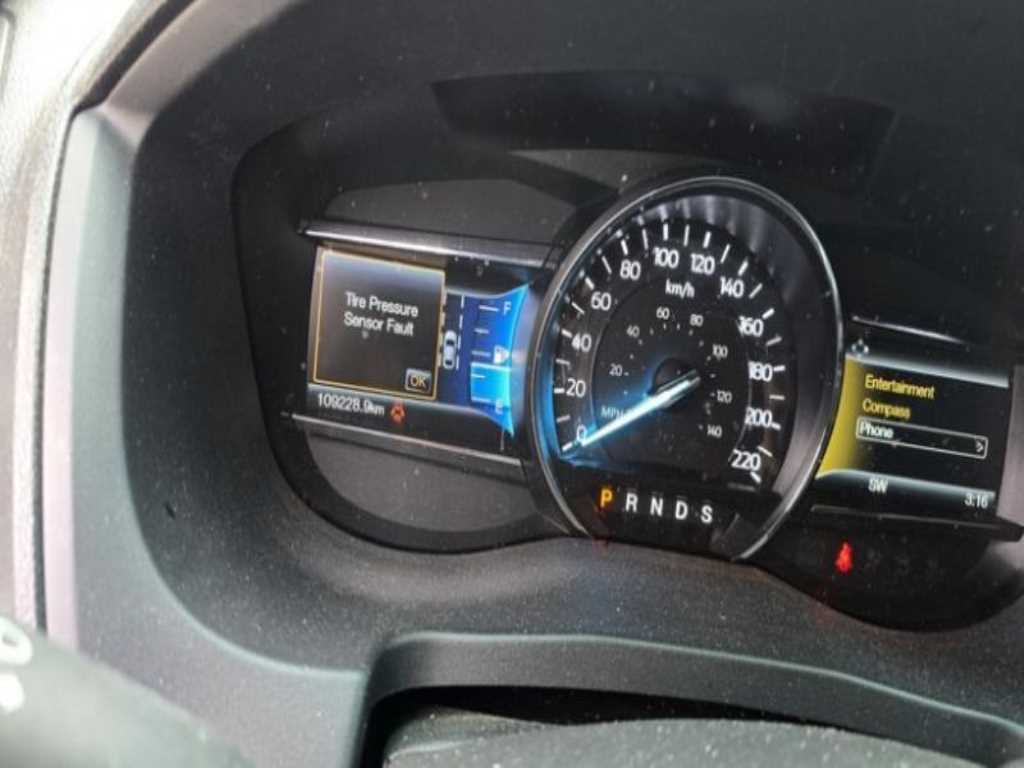 Ford Explorer - Vista 4