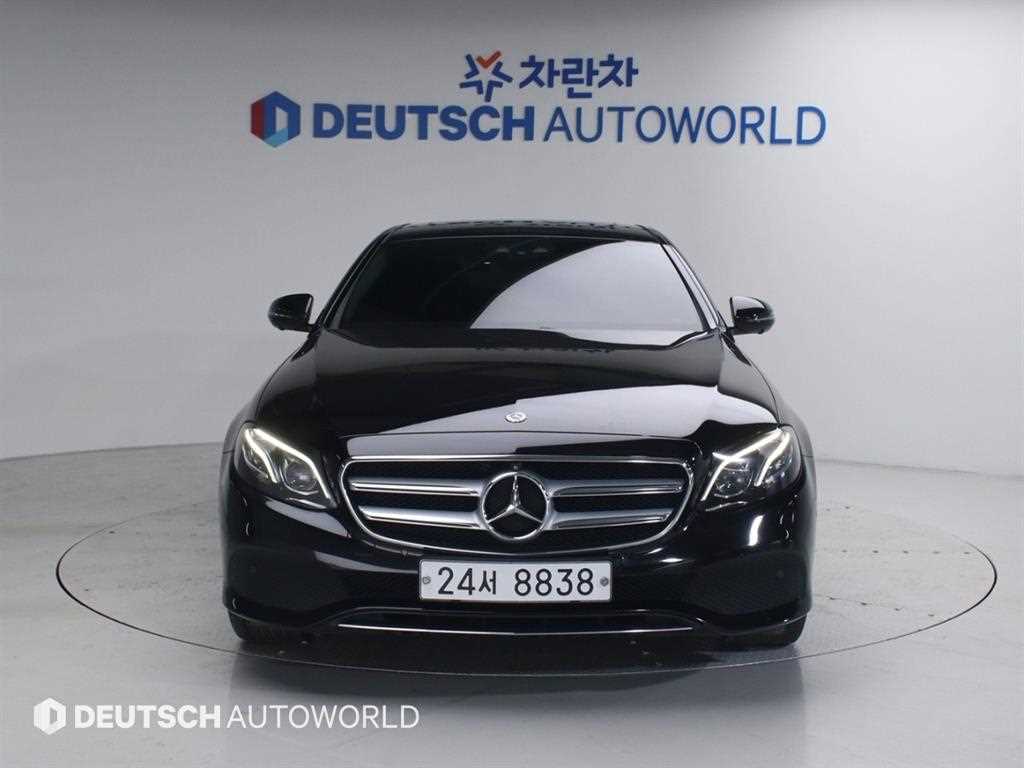 Mercedes Benz E class 2019 Negro - Importación desde Corea - HF Imports Iquique - Foto 1
