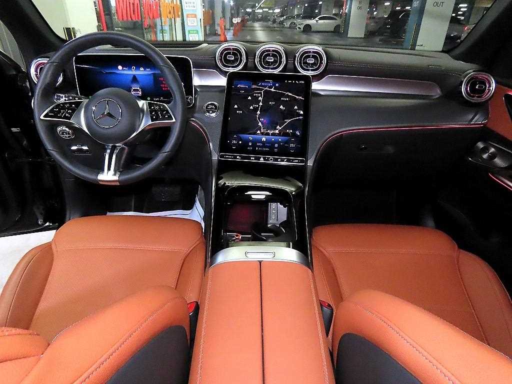 Mercedes Benz GLC Class - Vista 10