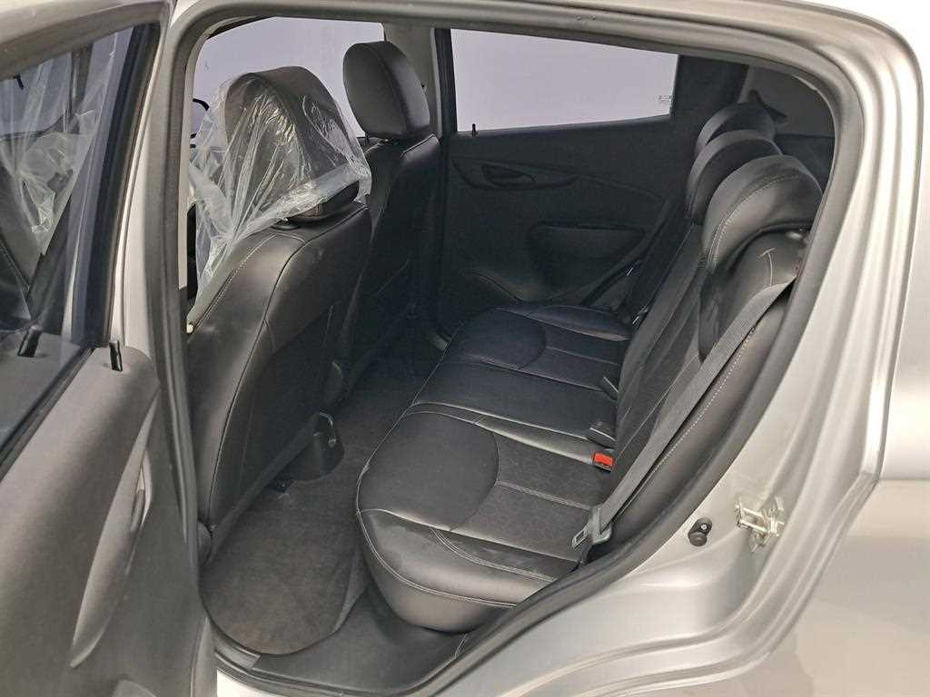 Chevrolet Spark - Vista 11