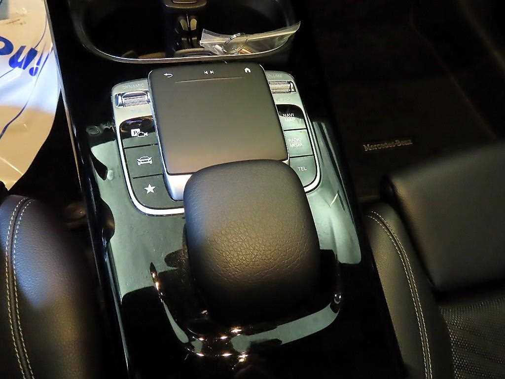 Mercedes Benz A Class 2020 Blanco - Importación desde Corea - HF Imports Iquique - Foto 16