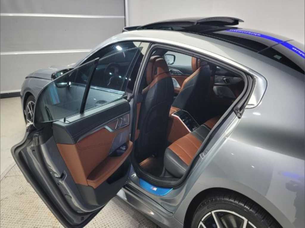 BMW 8 Series 2023 - Importación desde Corea - HF Imports Iquique - Foto 17