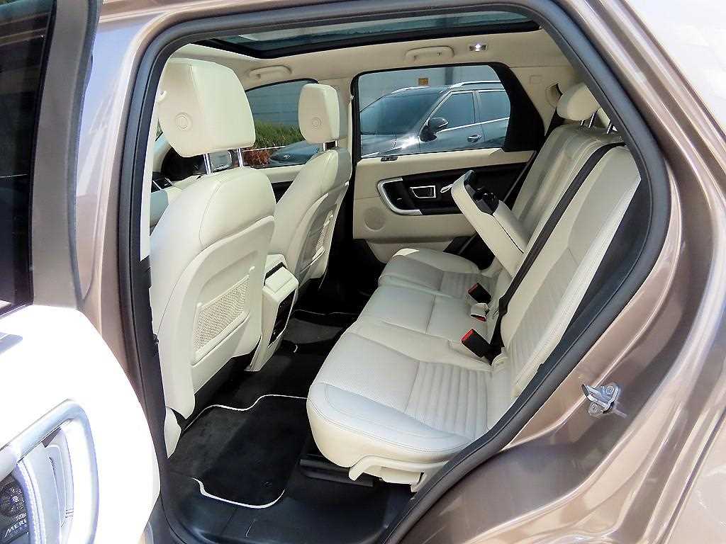 Land Rover Discovery Sports - Vista 6