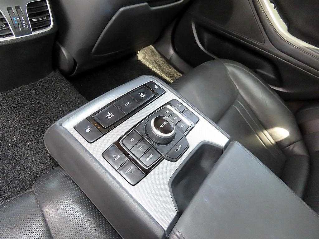 Genesis G80 2019 Negro - Importación desde Corea - HF Imports Iquique - Foto 18