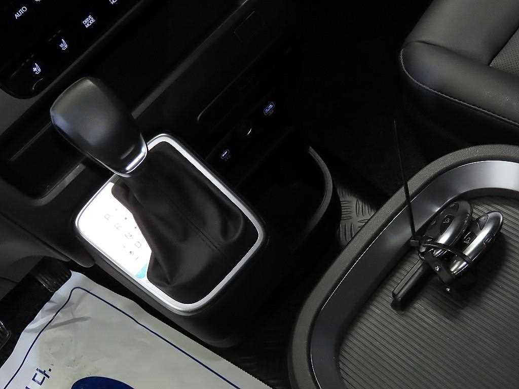 HYUNDAI Staria - Vista 12