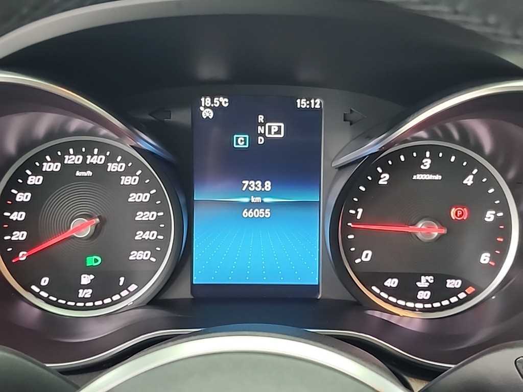 Mercedes Benz C Class - Vista 6