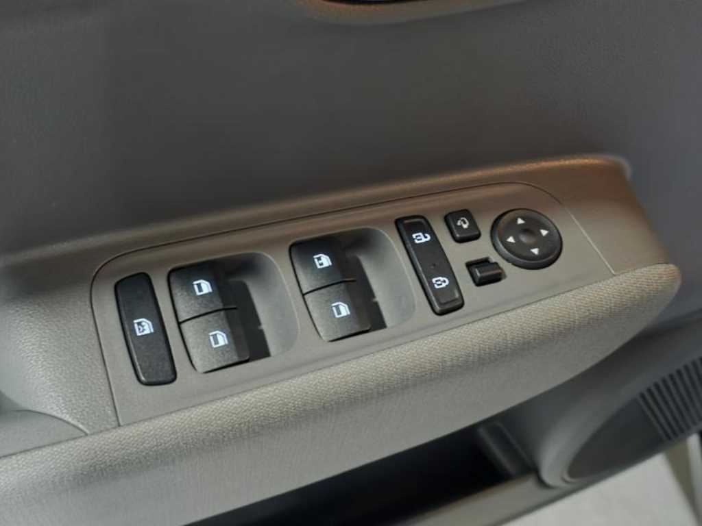 HYUNDAI Casper - Vista 12