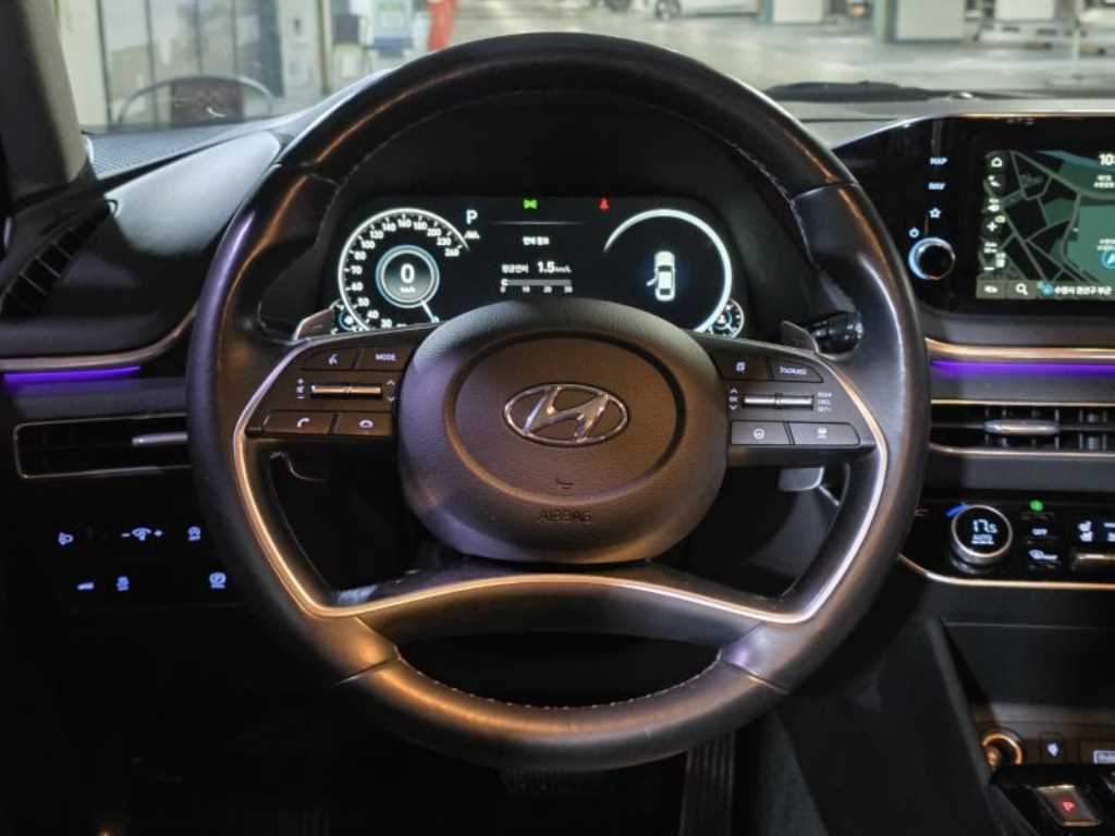 HYUNDAI Sonata - Vista 11