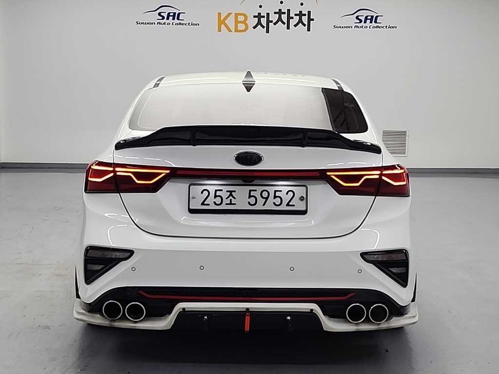 KIA K3 - Vista 5