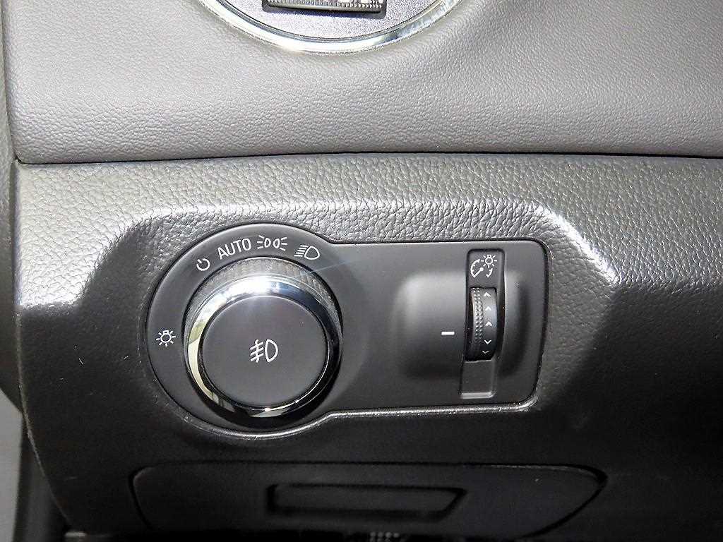 Chevrolet Cruise 2016 Gris - Importación desde Corea - HF Imports Iquique - Foto 14