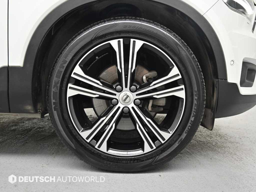 Volvo XC40 - Vista 5