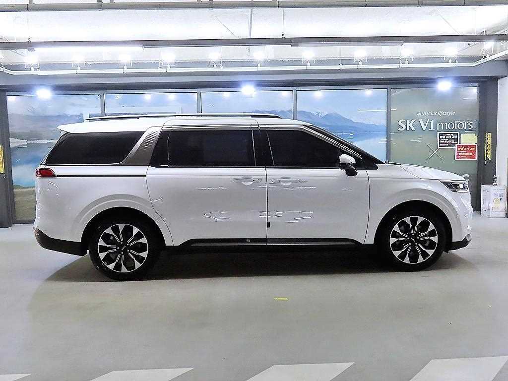 KIA Carnival - Vista 3